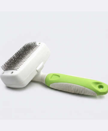 Automatic De-shedding Brush for Dogs and Cats - restyled product photo 2
